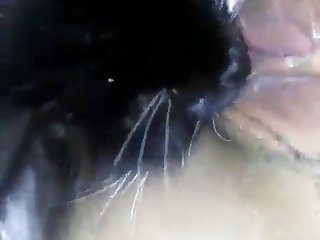 غي قاد على الحصول على ما يكفي من الفي ومونات التي غطت نفسها بها